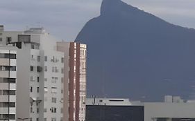 Studio Niterói-Barcas 604